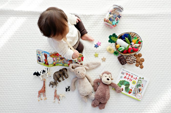 Kids & play — illustrative sample photograph