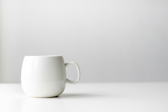 Kitchen & dining — illustrative sample photograph